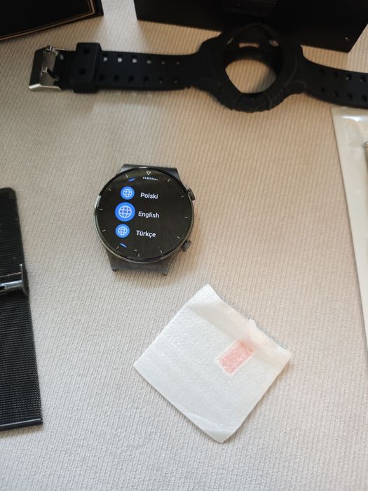 Huawei Watch GT 2 Pro – смарт часовник с 5 каишки, зарядно и протектор