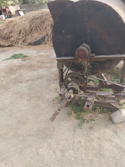 Minitraktor holati yaxshi