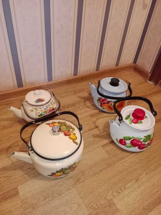 Продам чайники на 3 л в хорошем состоянии
