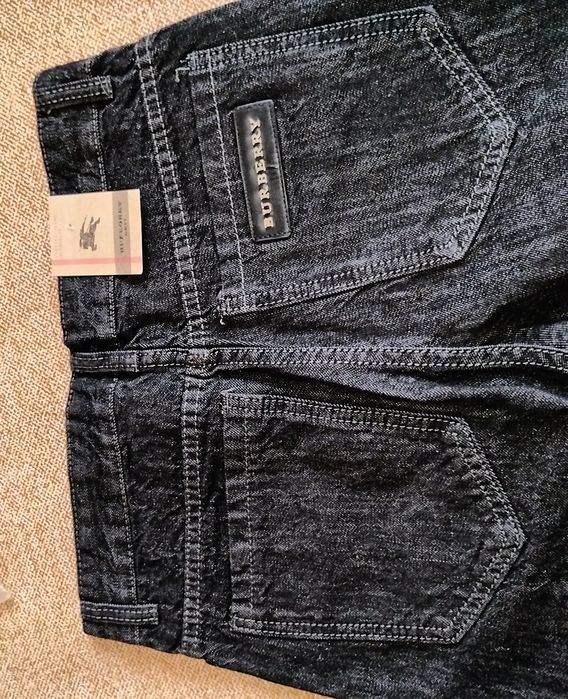 Нови мъжки дънки.