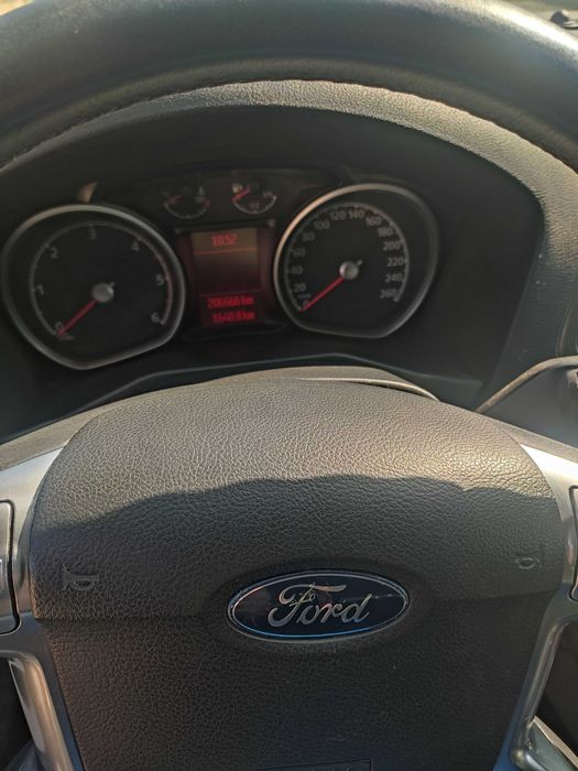 Ford Mondeo 1.8 , 125 кс