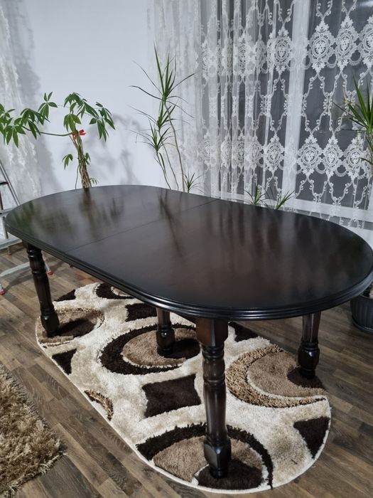 Masa de vânzare (de 12 persoane)