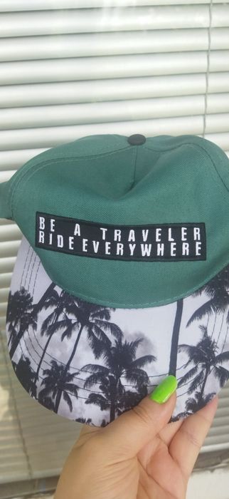 Мъжка шапка зелена