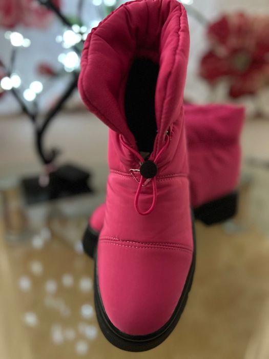 Цикламени зимни боти