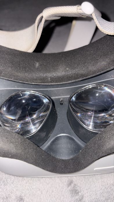 Meta Quest 2 – cască VR | resetată | stare bună