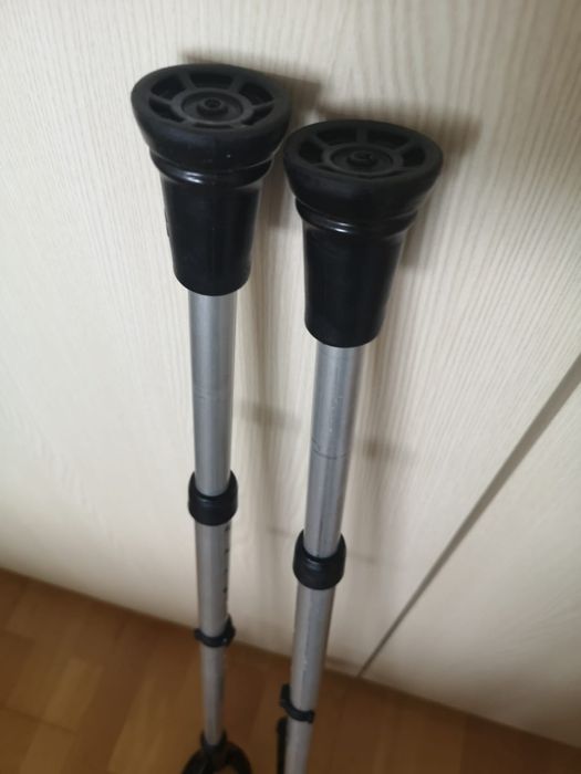 Set carje cu sprijin pe antebraț reglabile