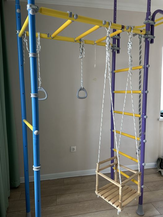 Шведская детская стена