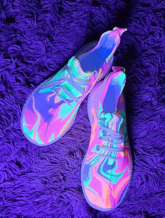 Маратонки с ръчно изработен изкрящ арт дизайн I Neon Vibe