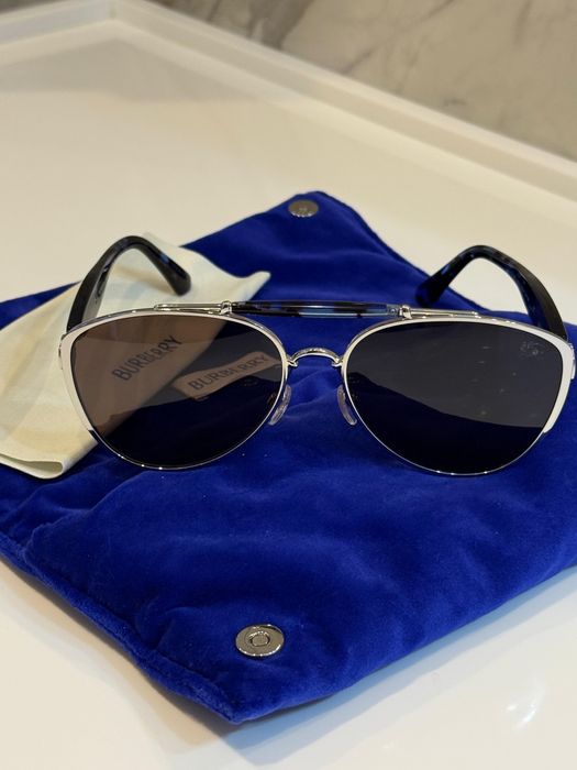 Новые очки Burberry