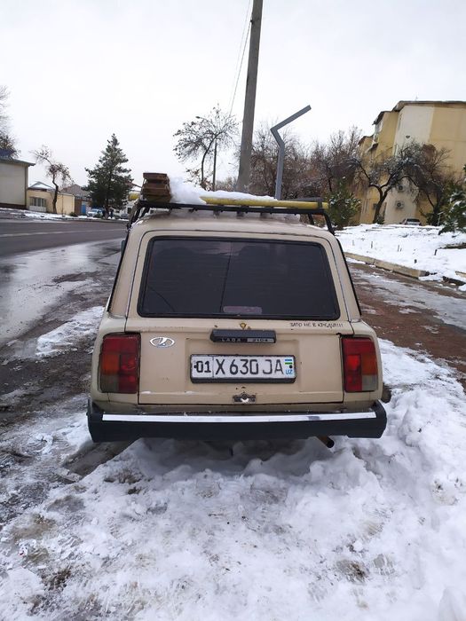 Vaz 2104 sotiladi