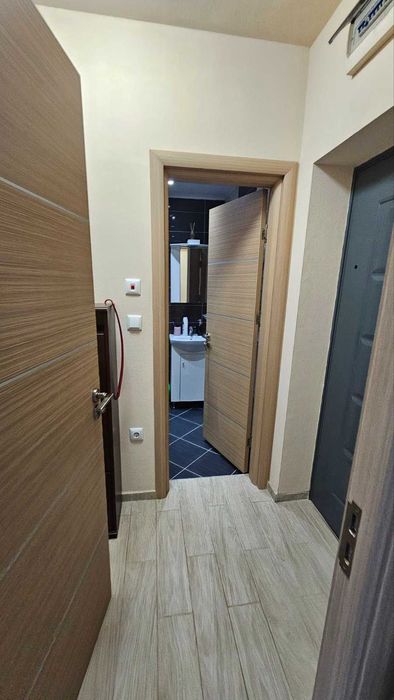 Отдавам двустаен