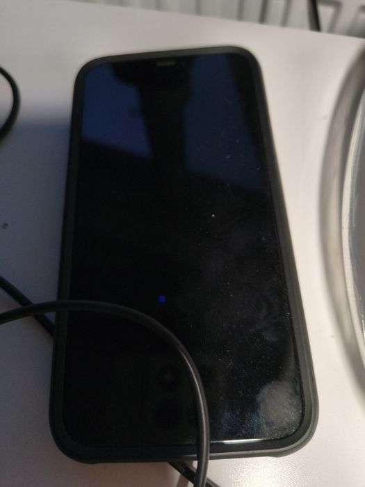 Vând iPhone 11 liber rețea
