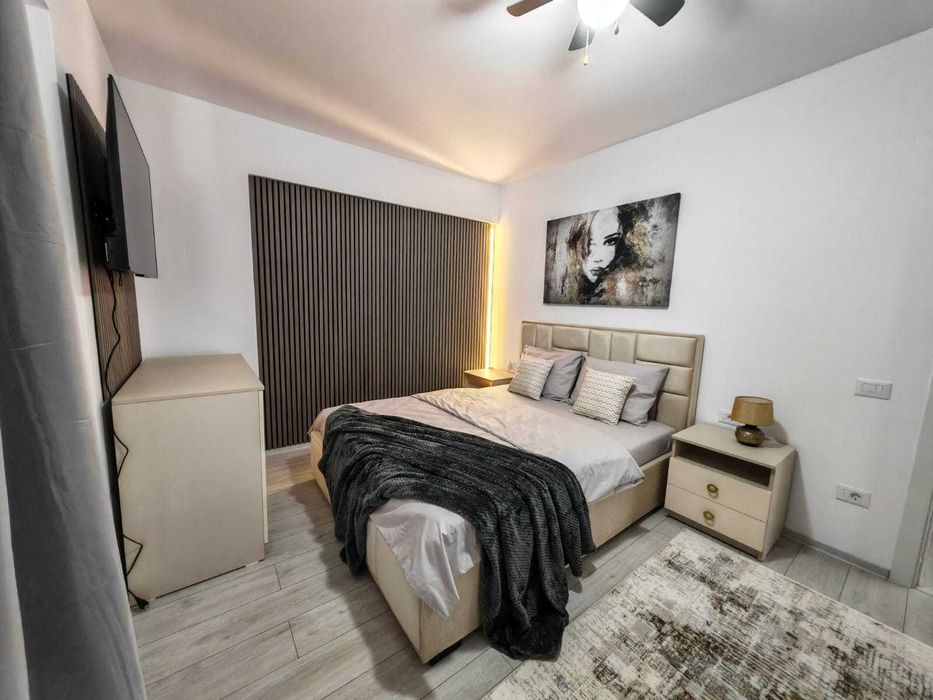 Inchiriez ap 2 camere + garaj subteran Bdul Dem Radulescu, bloc nou, dotari premium, prima inchiriere
