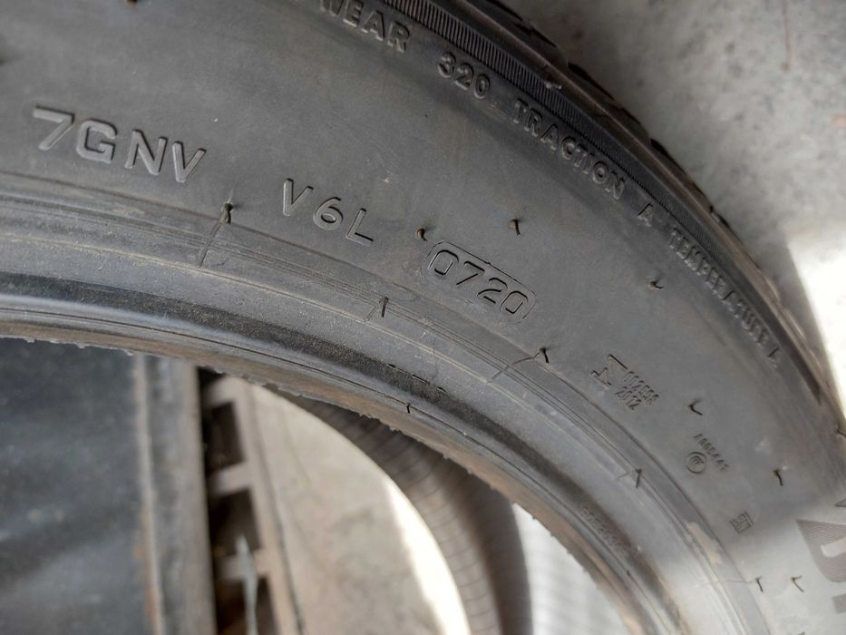 2 бр Нови Летни Гуми Bridgestone 235 50 19 dot 0720