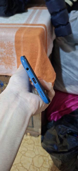 Samsung Galaxy A50 4/64 sotiladi.
Holati yaxshi, hamma joyi ishlaydi.