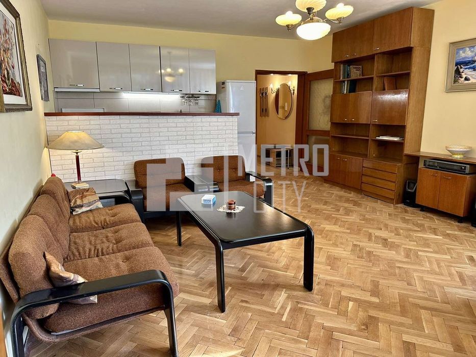 Продава се Тристаен апартамент в София, Изгрев - 86 кв.м за 3954 €/кв.м - Снимка #1