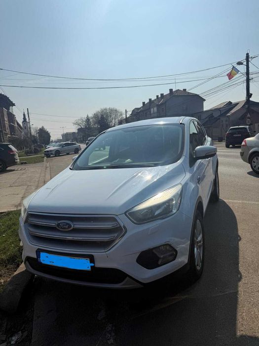 Unic proprietar vand Ford Kuga
