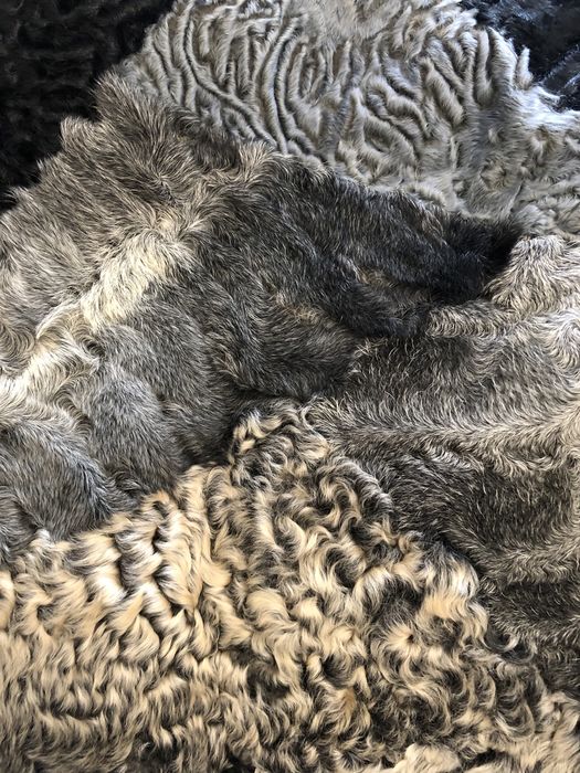 Шуба каракулевая