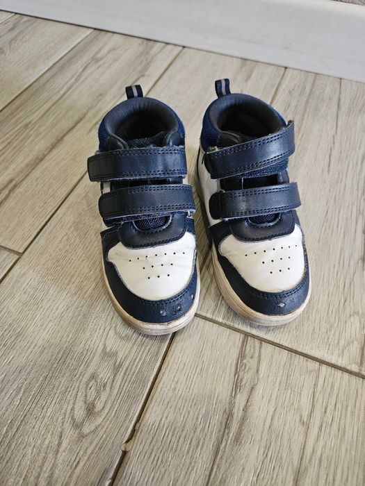 Кроссовки детские 26 размер