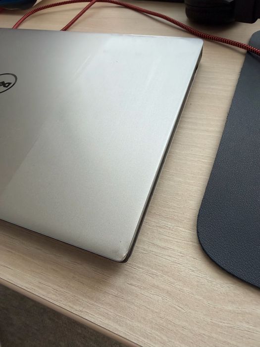 Dell xps 13 touchscreen 9350 - functional, ecran spart, pentru piese