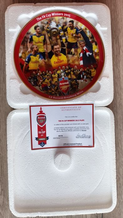 Лимитирана колекционерска чиния Arsenal – FA Cup Winners 2015 (Danbury Mint) + Сертификат