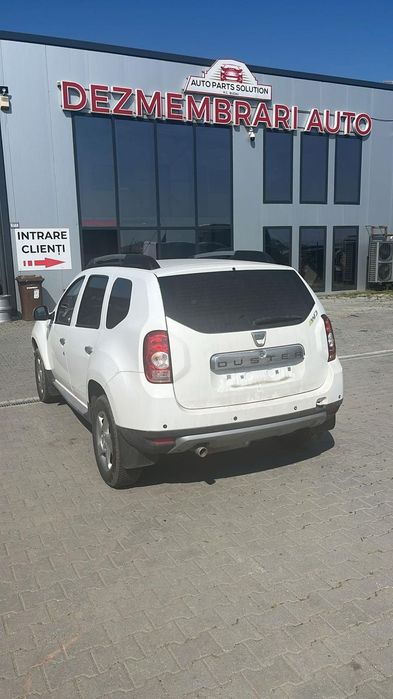 Dezmembram Dacia Duster 1.5 diesel 4x4 din 2011