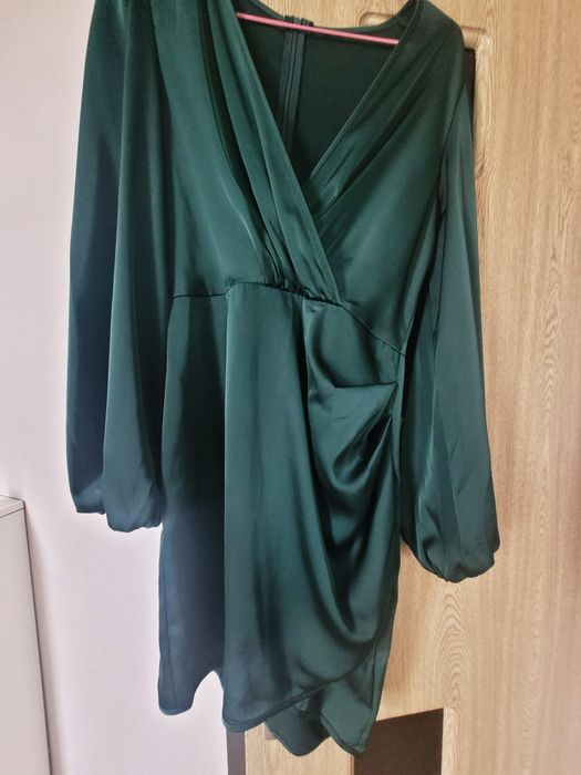 Rochie verde smarald din satin