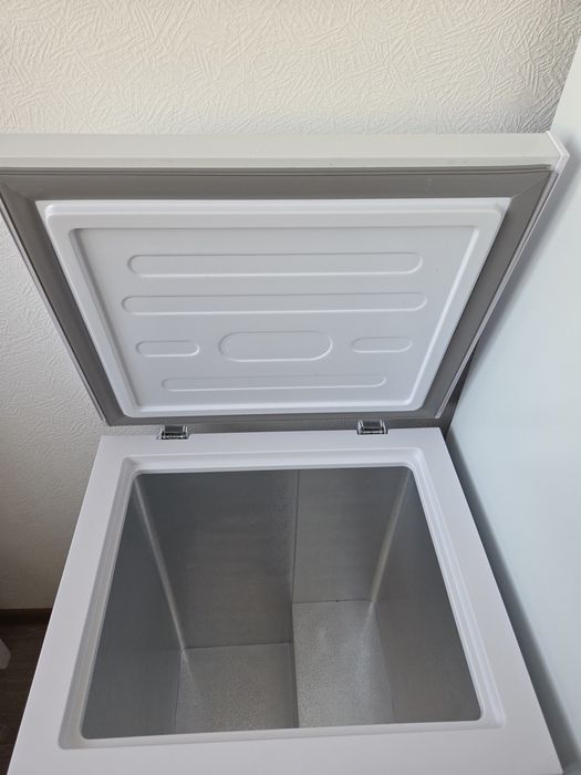 Продам морозильник LEADBROS (100 л)