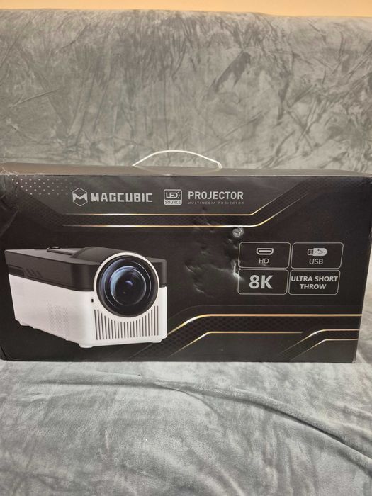 видео проектор с wifi и андройд 11.Супер резулюция ,само за 180 лева.