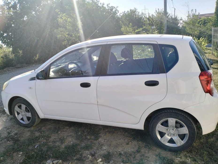 Vând Chevrolet Aveo 1.2 Benzină, 2010, 112.900 km, stare bună – 2.300 € negociabil