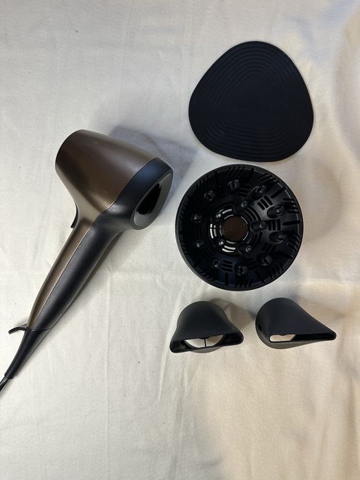 Продава сешоар Remington AIR 3D