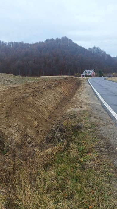 Miniexcavator lucrări de terasament