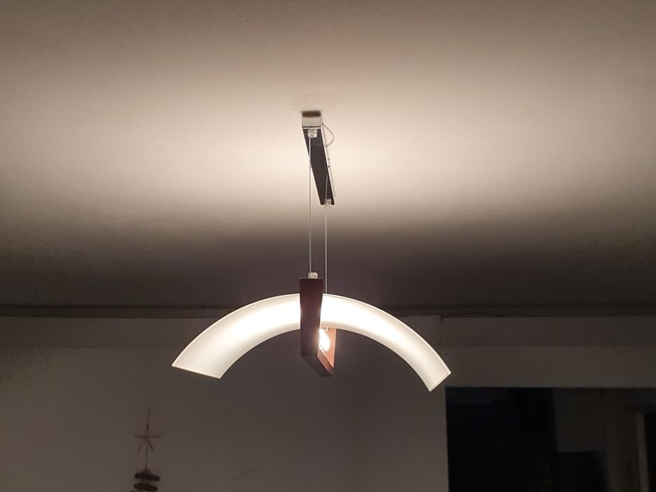Doua lustre elegante sticla curbata