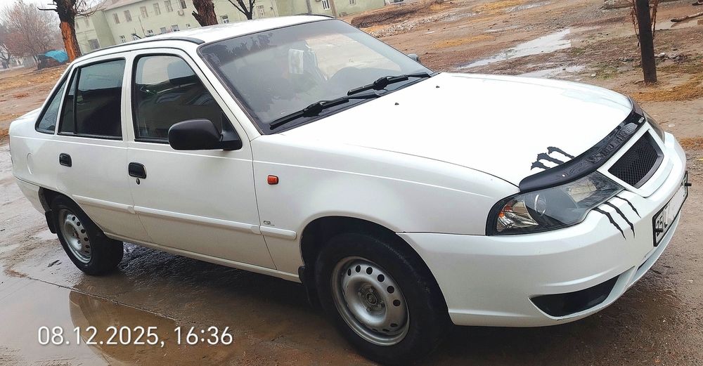 Srochno Nexia 2  sotiladi