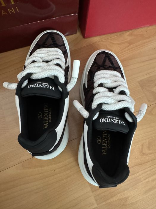 Обувки Valentino