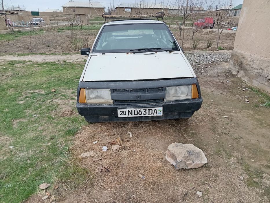 Запчастга ваз 2109 сотилади