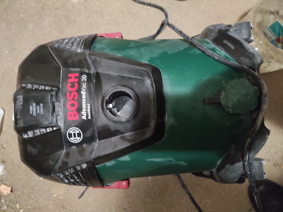 Прахосмукачка BOSCH Advanced Vac 20