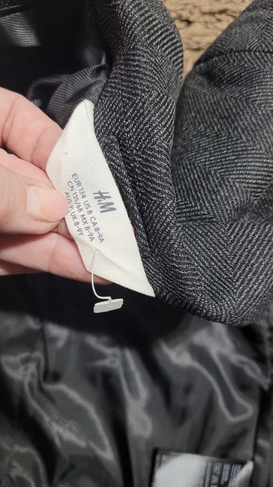 Sacou baiat Nou H&M, varsta  8-9 ani