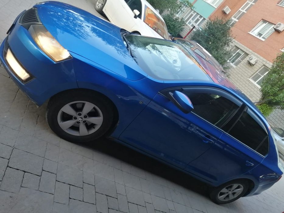 Продам машину шкода