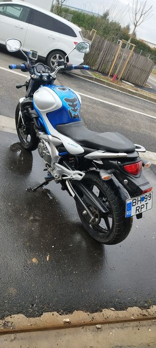 Suzuki Gladius 650