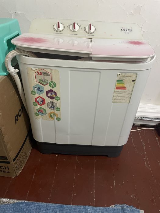 Kir moshina sotiladi