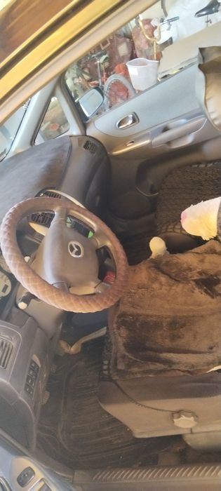 Продам машину mazda primacy