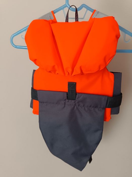Детска спасителна жилетка