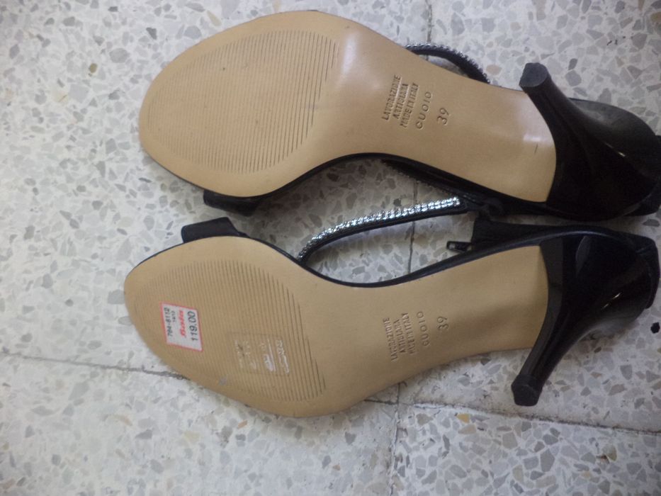 Нови официални обувки Bata номер 39