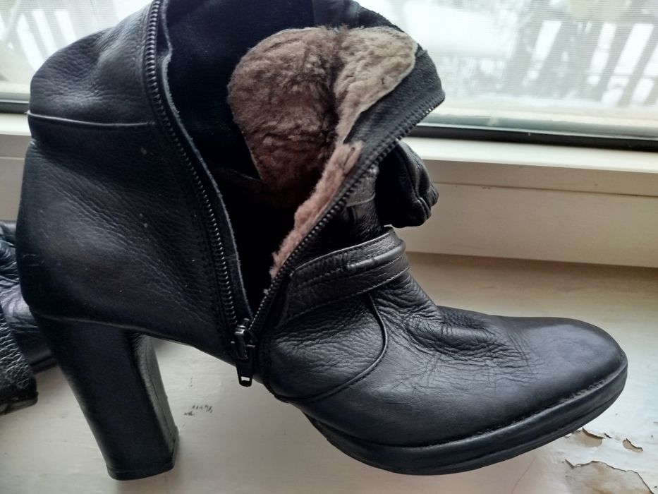 Продаю женские зимние сапоги, натуральный мех, натуральная кожа!