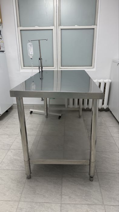 Masa de inox uz veterinar