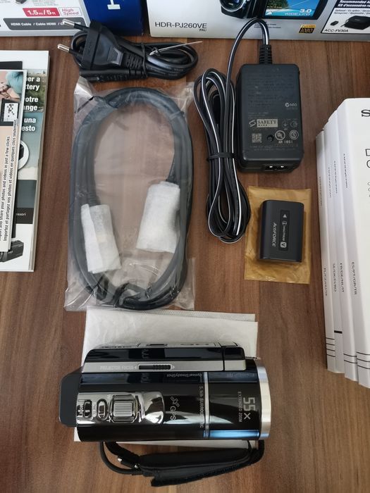 SONY HDR-PJ260VE Full HD видеокамера