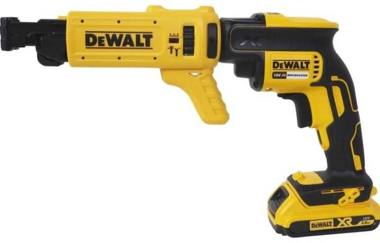 DeWALT шуруповерт DCF620D2K-QW