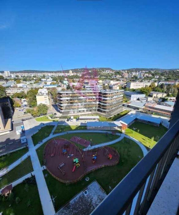 ЛУКСОЗЕН ДВУСТАЕН+ Паркомясто- Победа