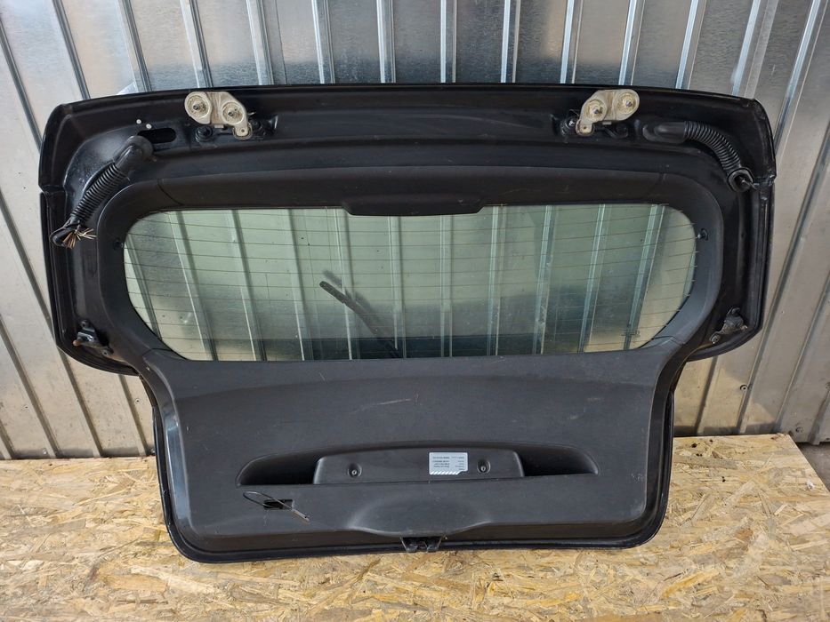 Haion complet BMW Seria 1 E87 Culoare 475 Black Sapphire portbagaj